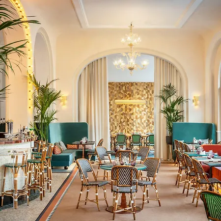 - Gare De Lyon Bastille By Ihg ホテル 4*